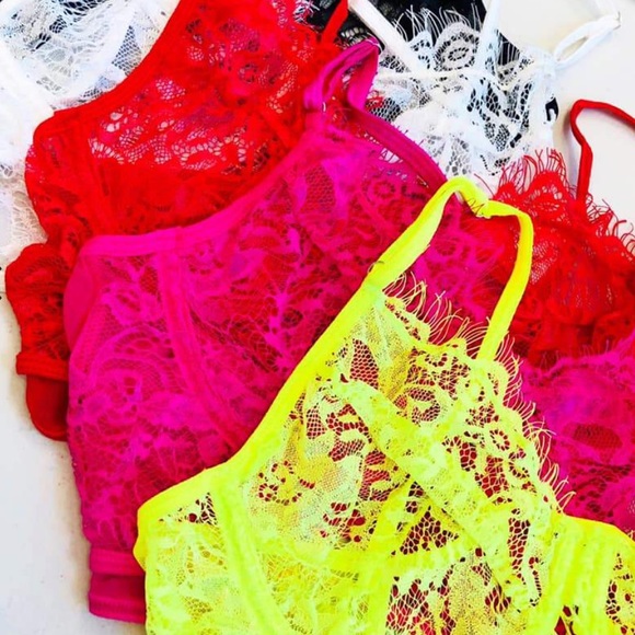 NWOT White Lace Bralette - Picture 3 of 6